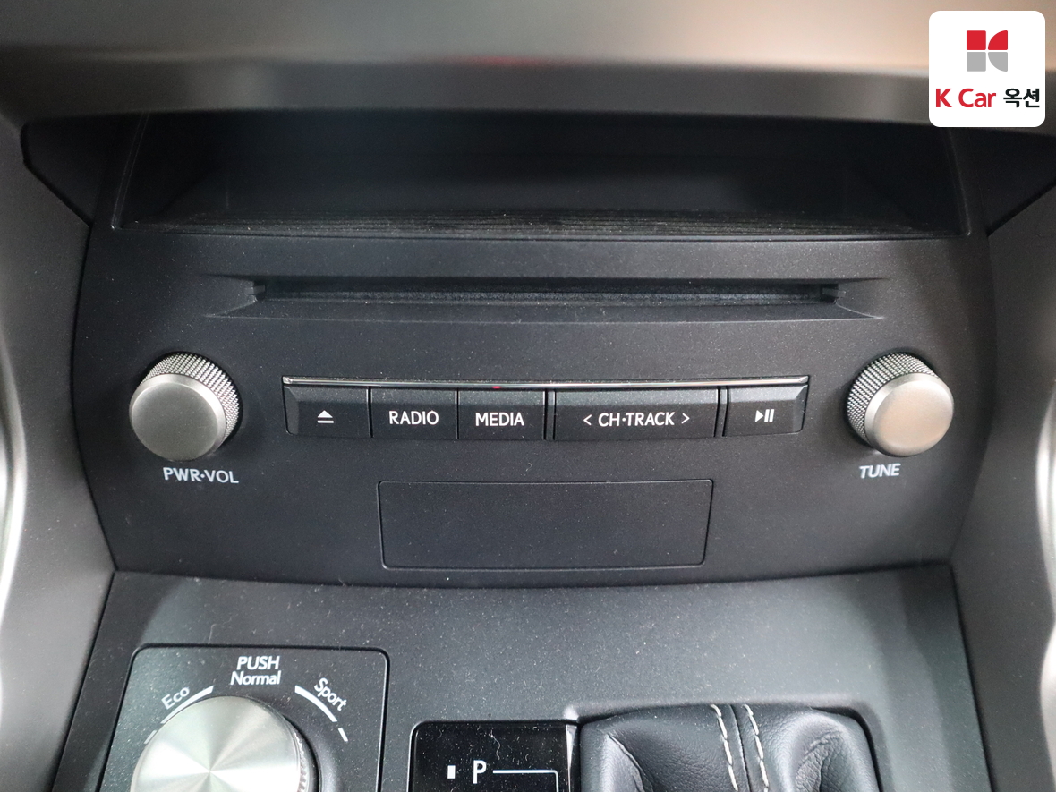 لكزس - NX300h (2020)