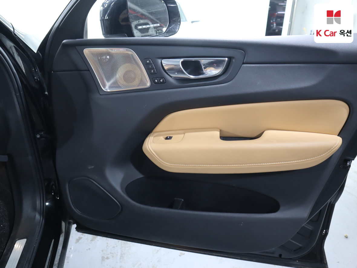 فولفو - XC60 (2020)