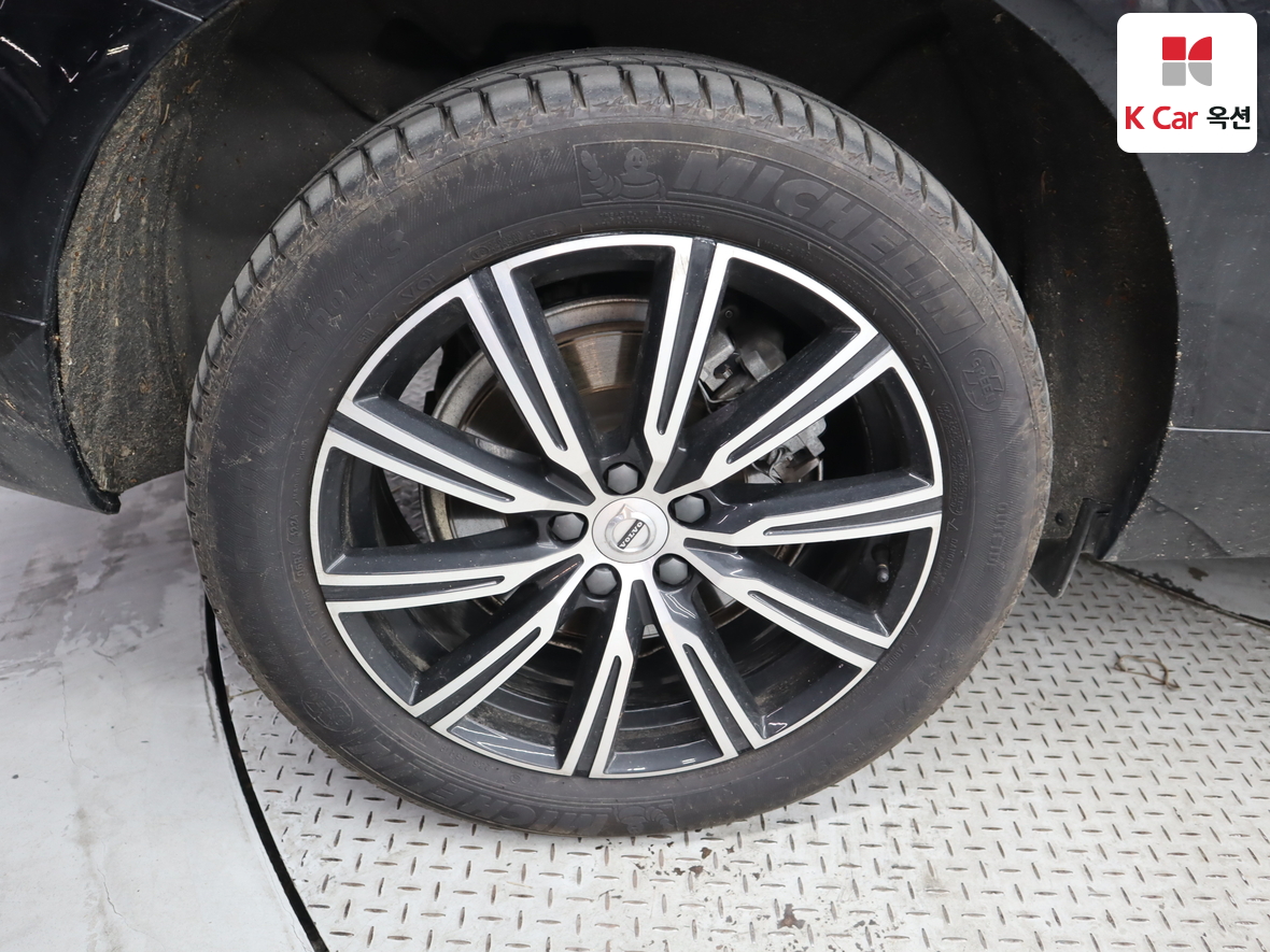 فولفو - XC60 (2020)