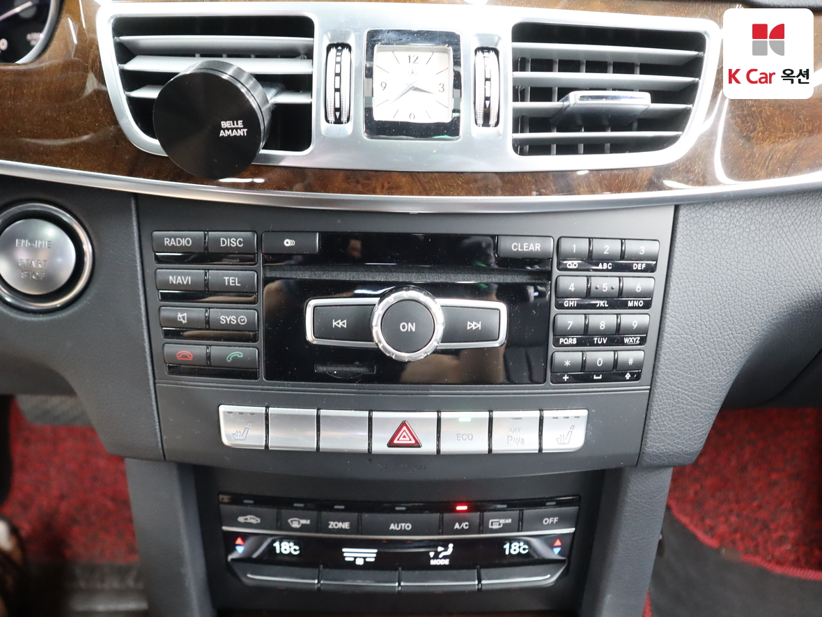 مرسيدس E-CLASS