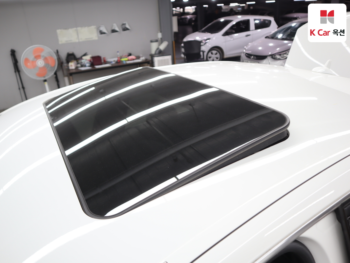 مرسيدس E-CLASS