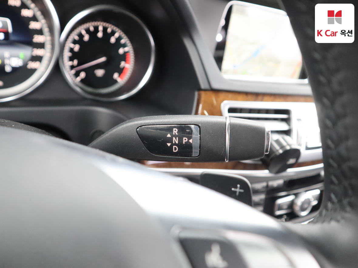 مرسيدس E-CLASS