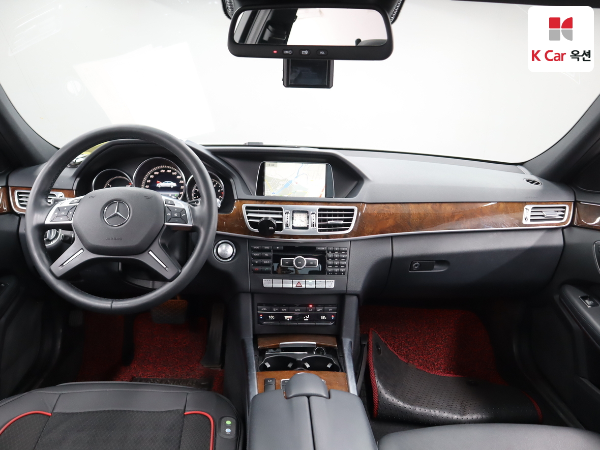 مرسيدس E-CLASS