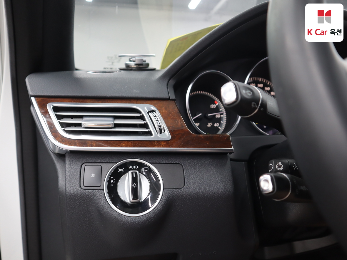 مرسيدس E-CLASS
