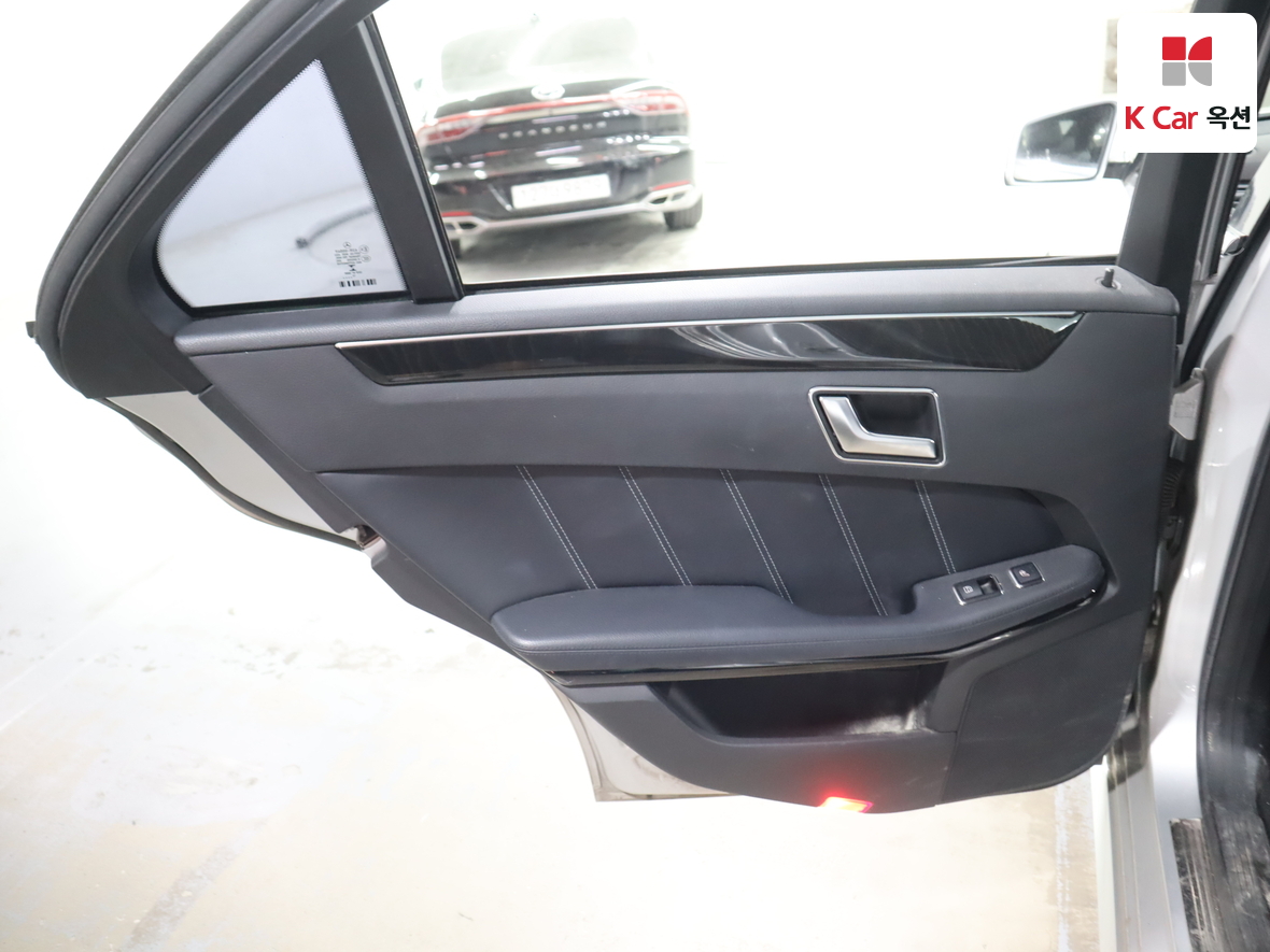 مرسيدس E-CLASS