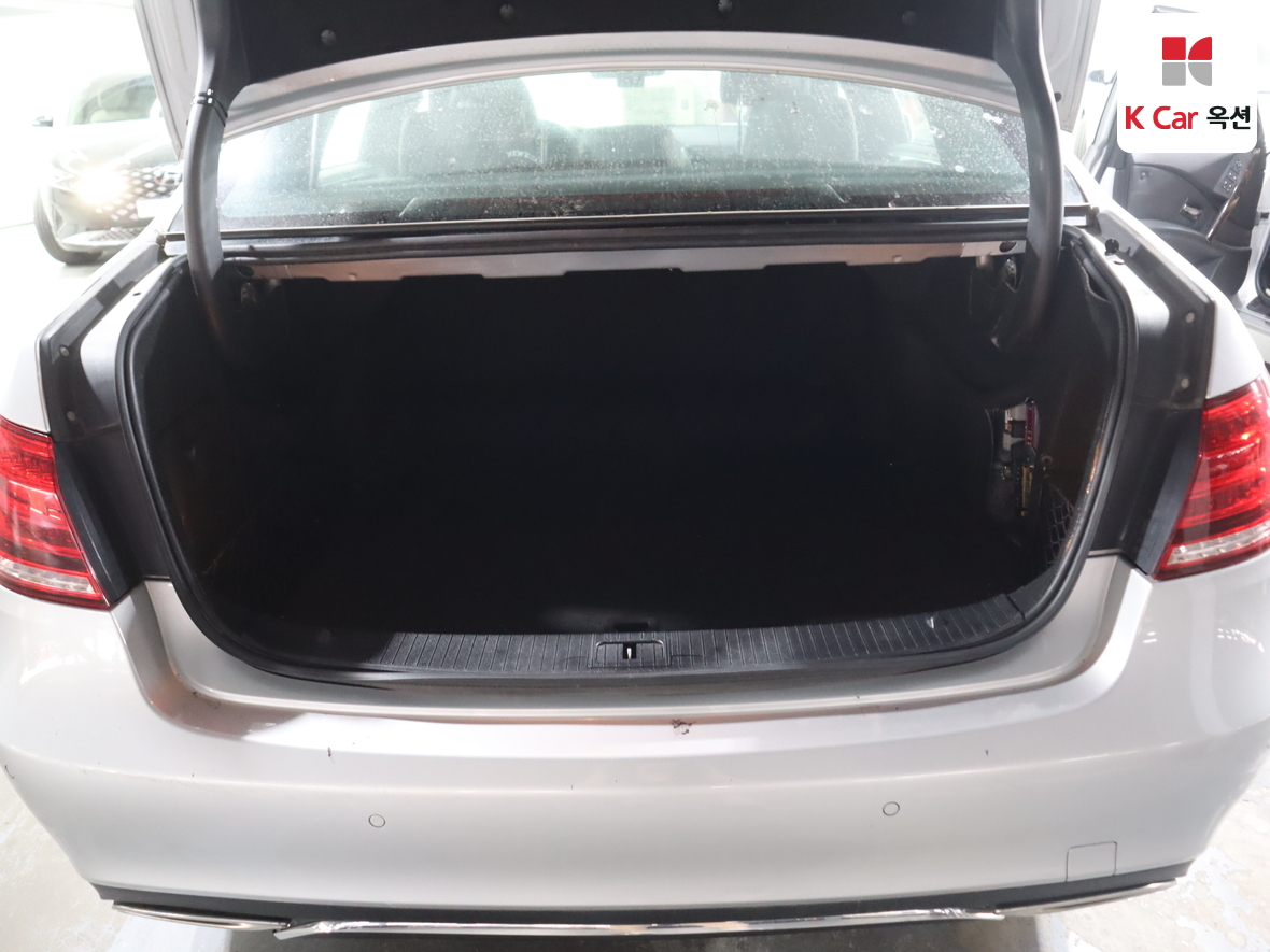 مرسيدس E-CLASS