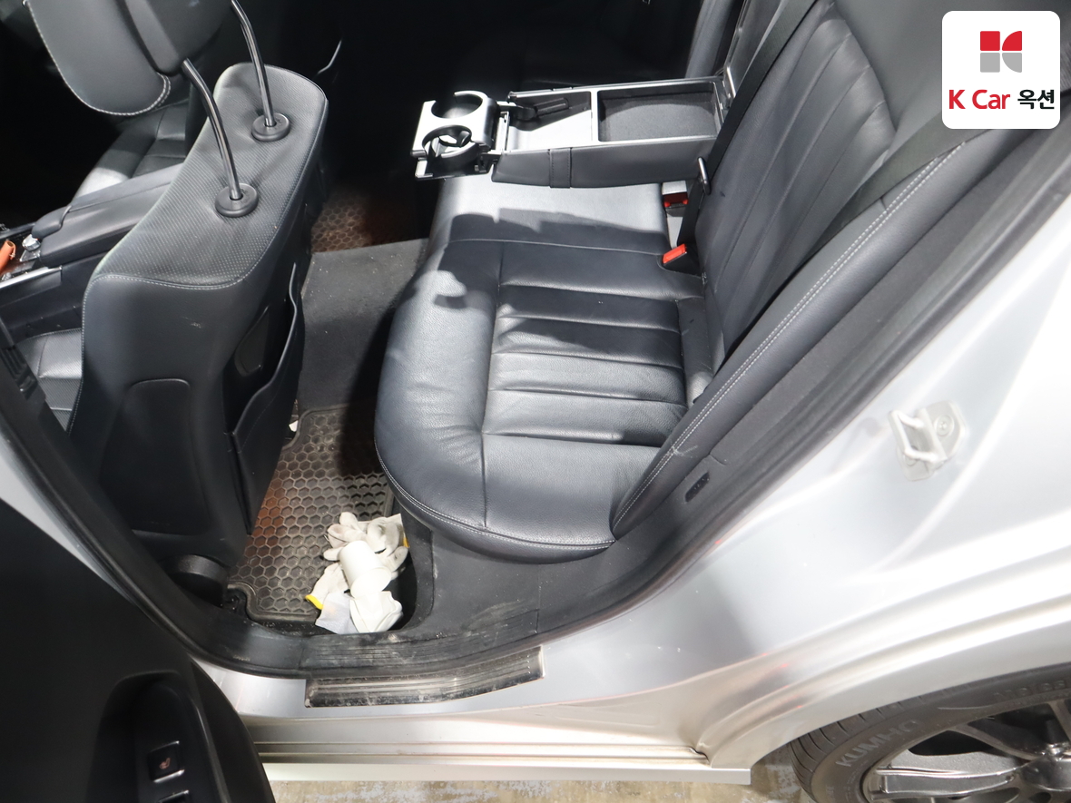 مرسيدس E-CLASS