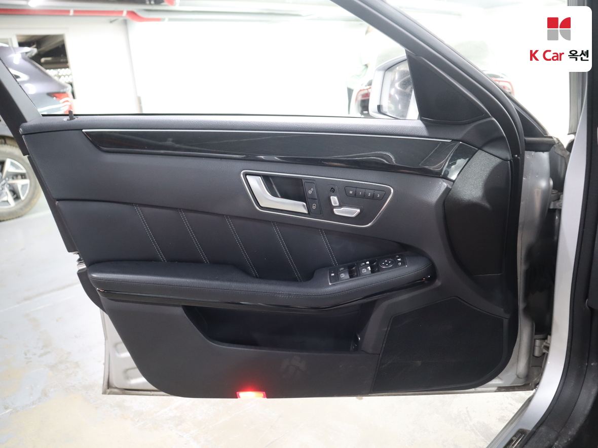 مرسيدس E-CLASS