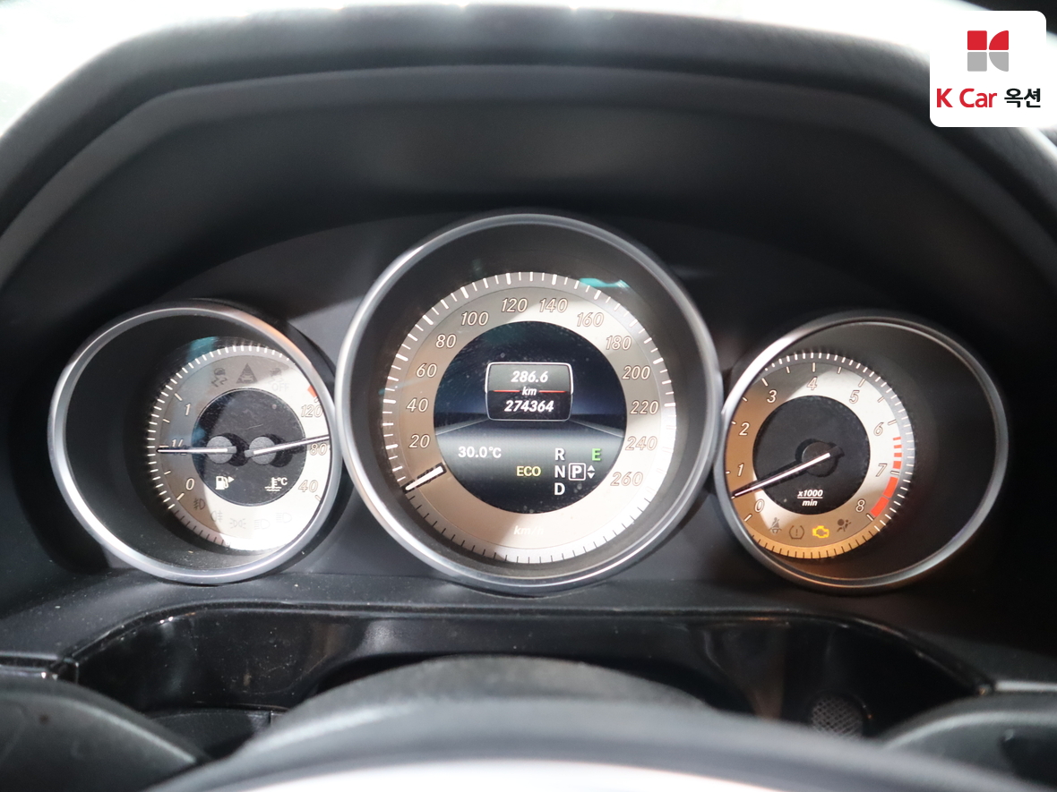 مرسيدس E-CLASS