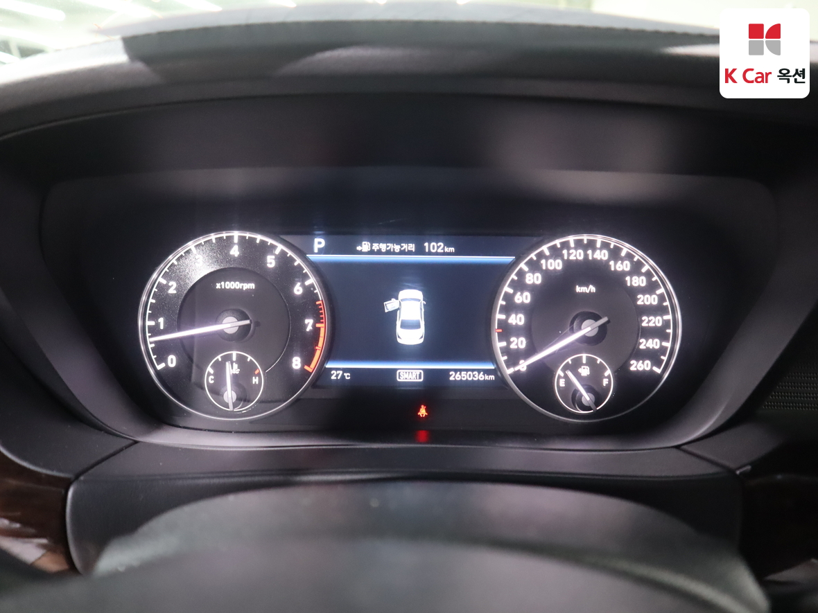جينسس EQ900