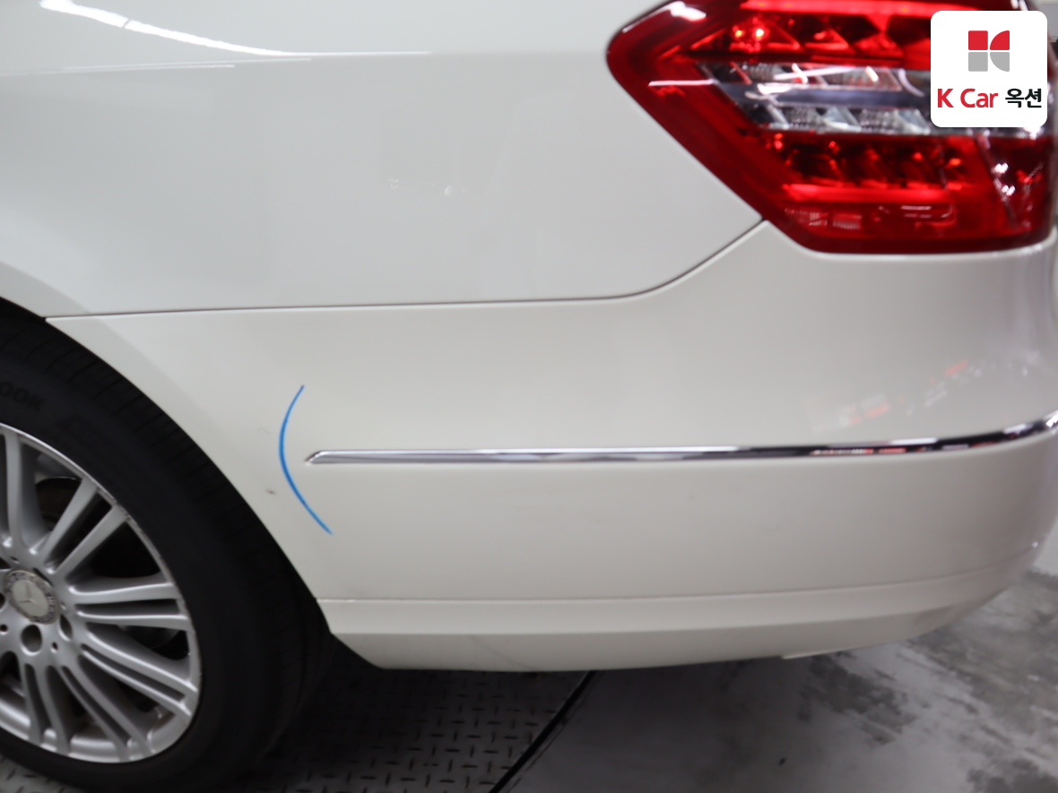 مرسيدس E-CLASS
