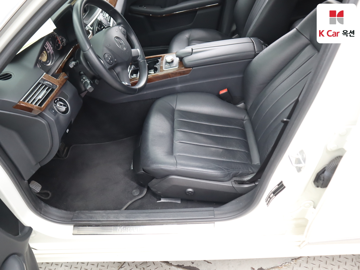 مرسيدس E-CLASS