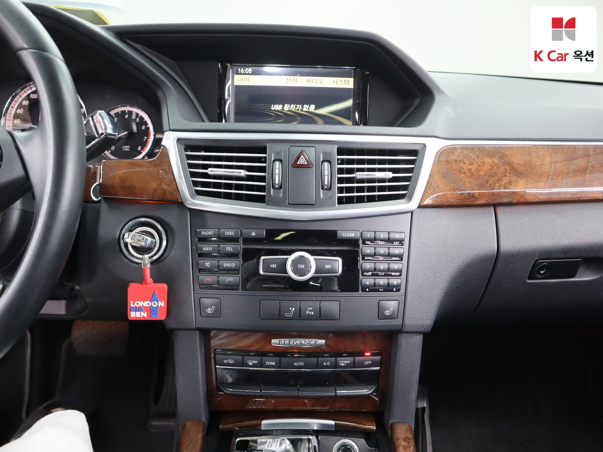 مرسيدس E-CLASS