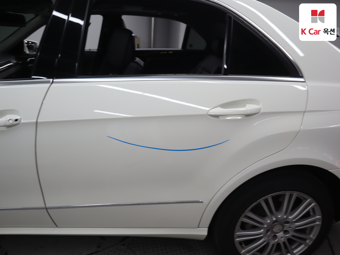 مرسيدس E-CLASS