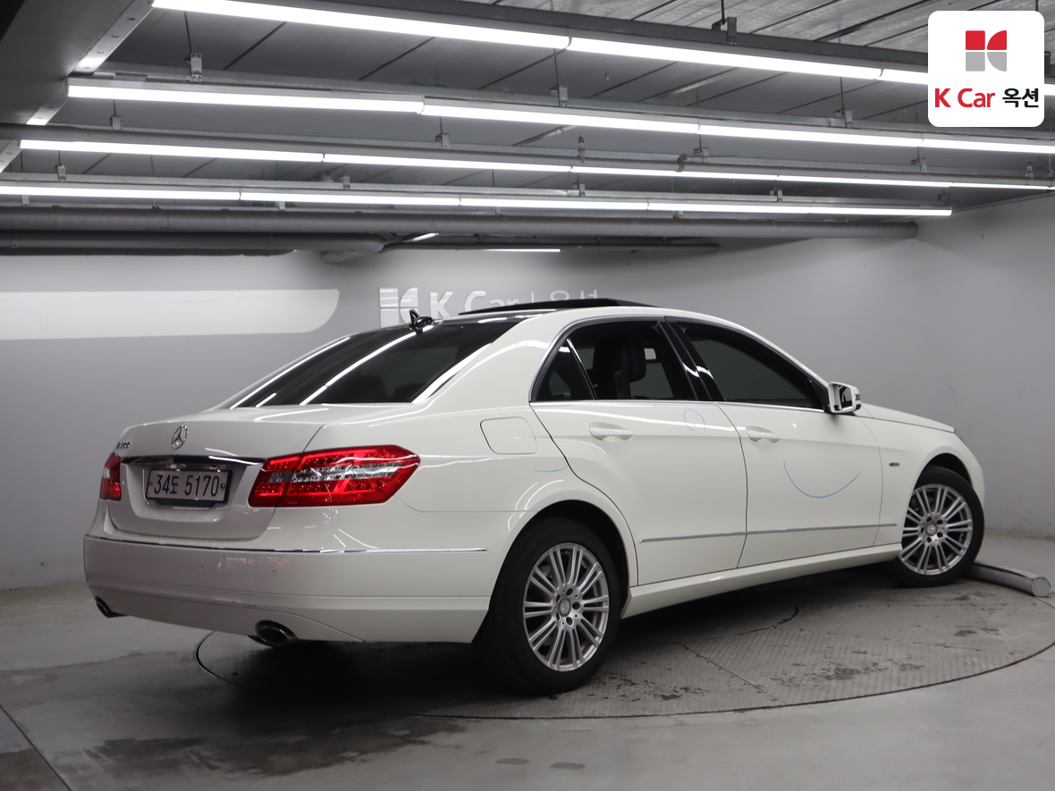 مرسيدس E-CLASS