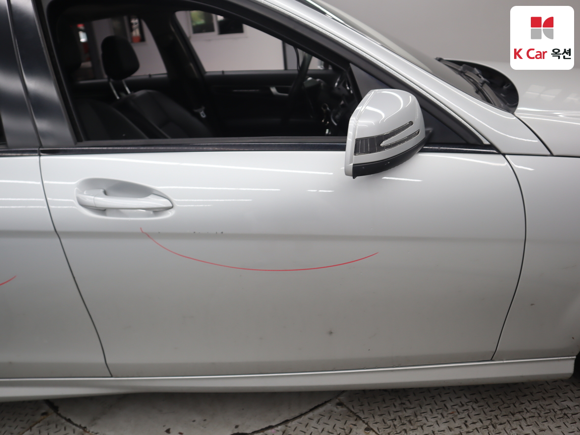 مرسيدس C-CLASS
