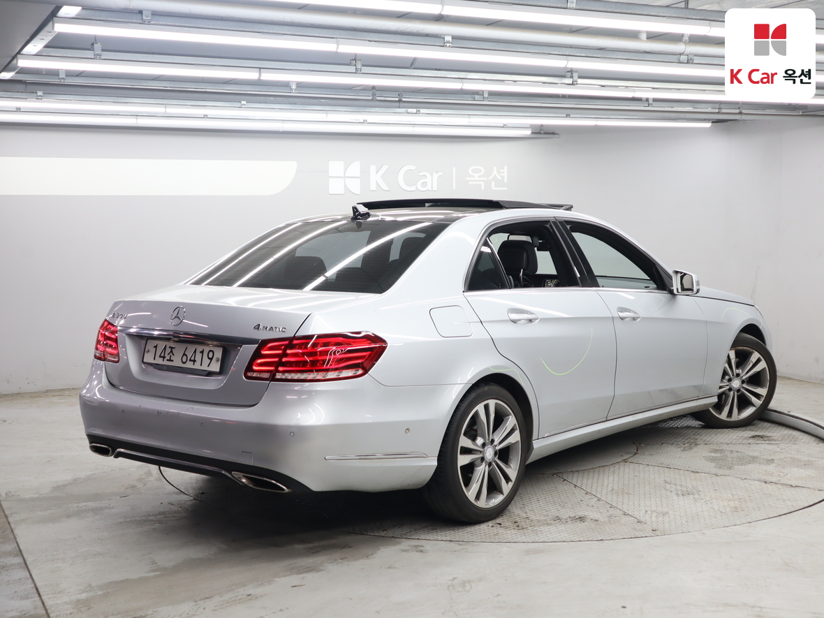 مرسيدس E-CLASS