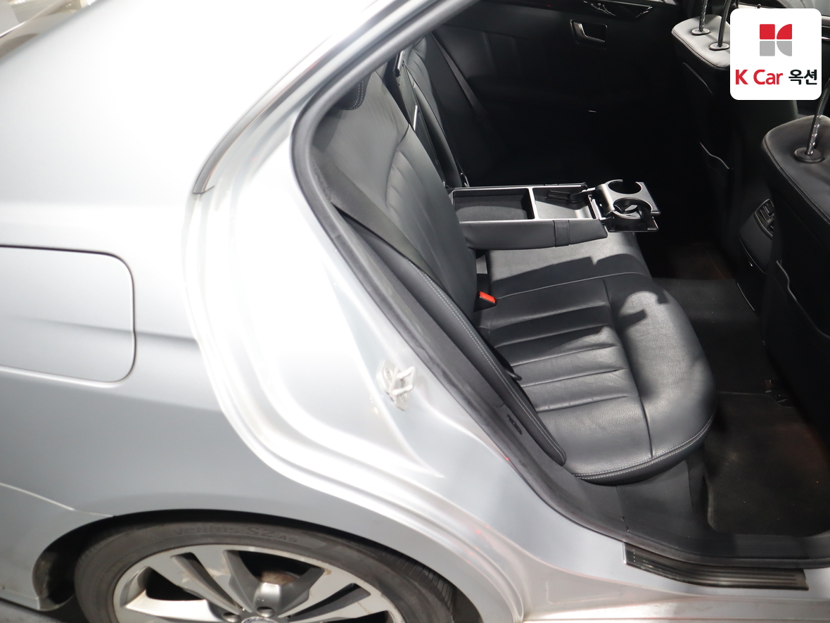 مرسيدس E-CLASS