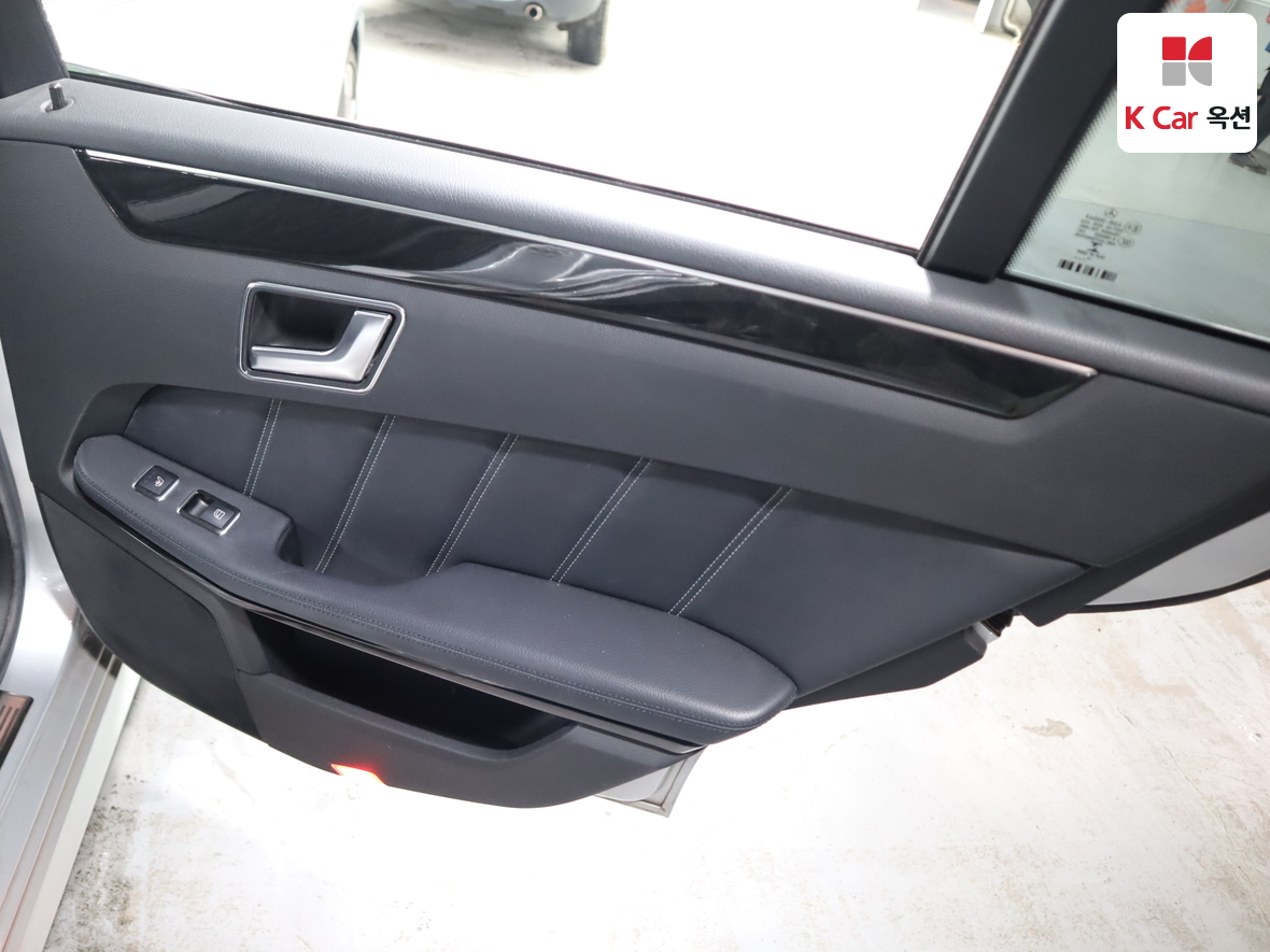 مرسيدس E-CLASS