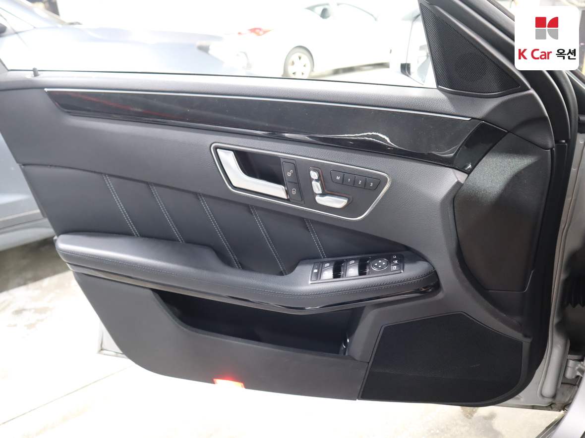 مرسيدس E-CLASS