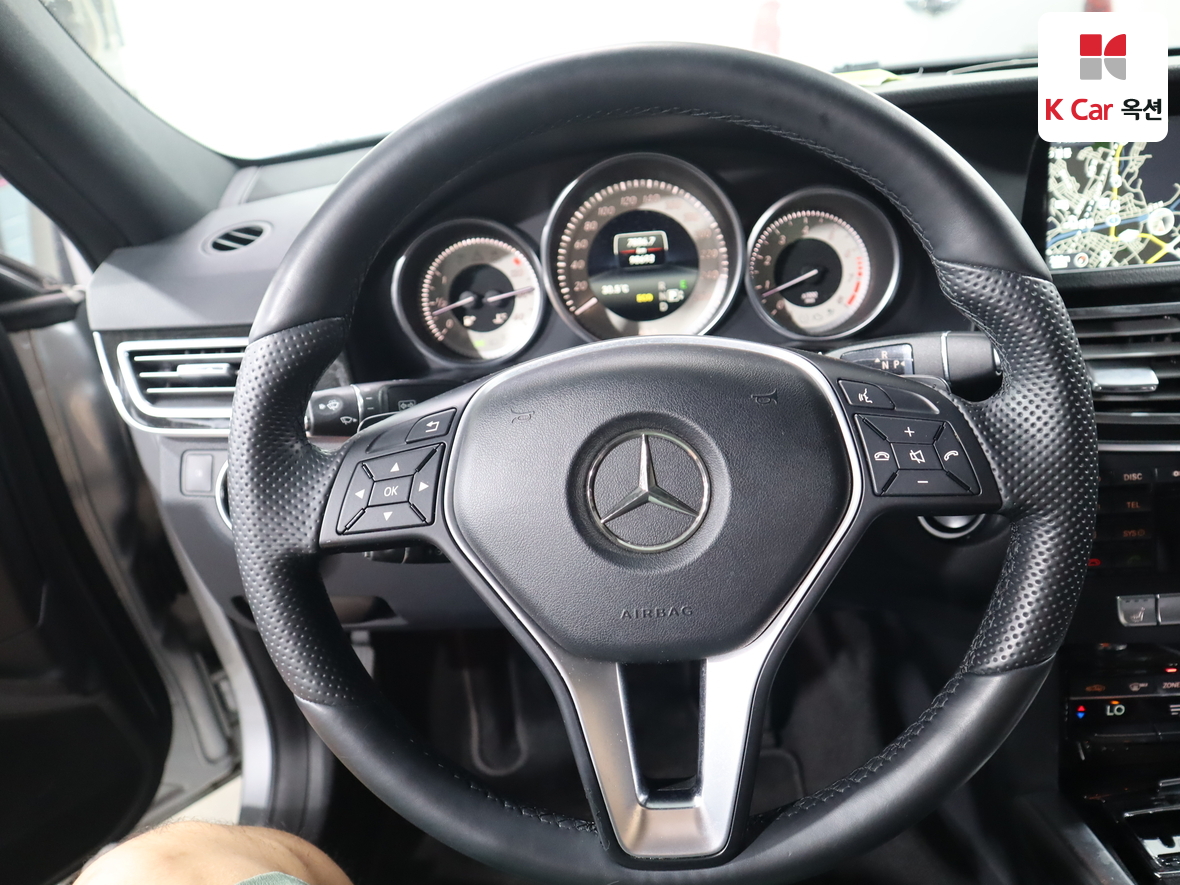 مرسيدس E-CLASS