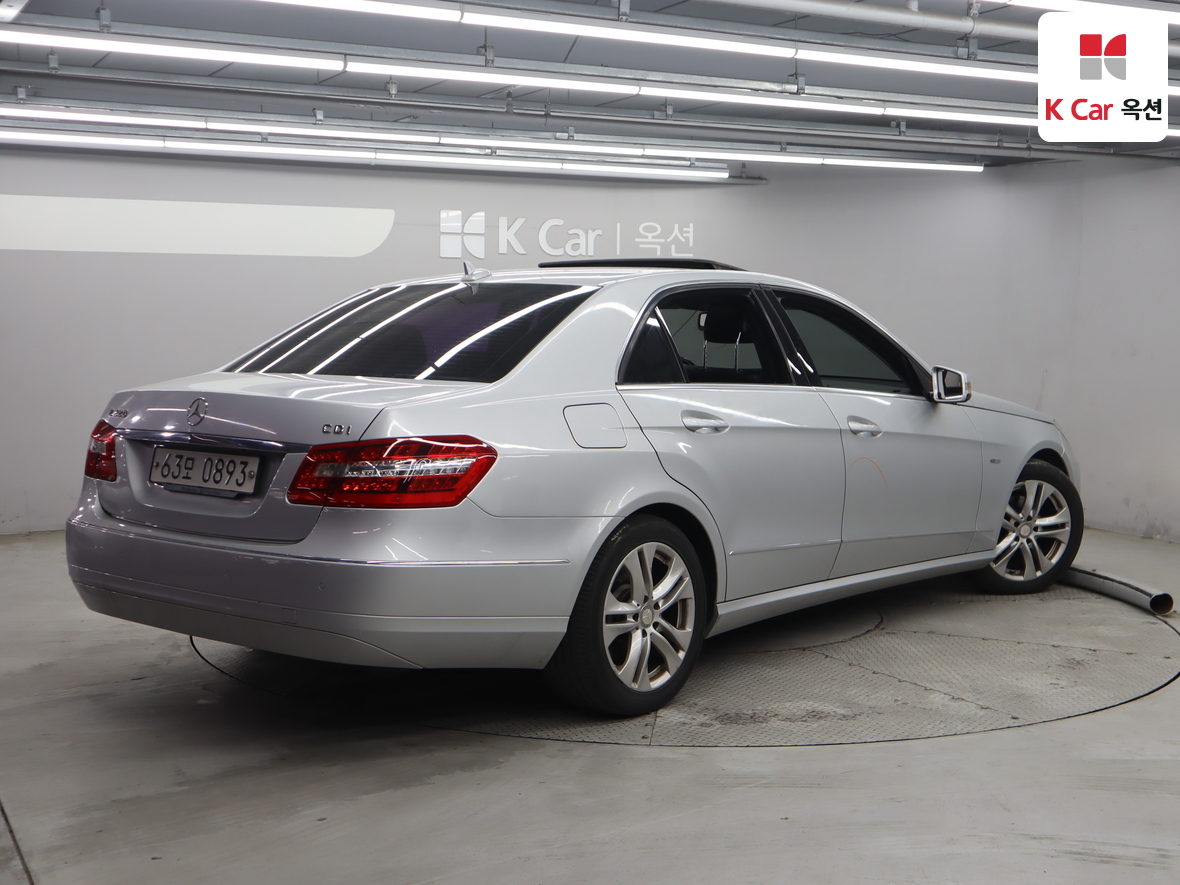 مرسيدس E-CLASS