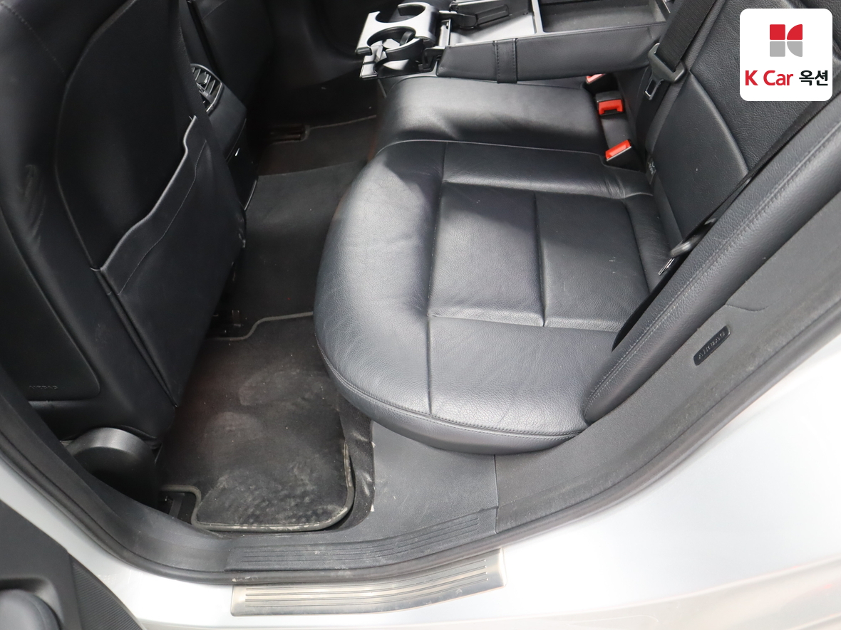 مرسيدس E-CLASS