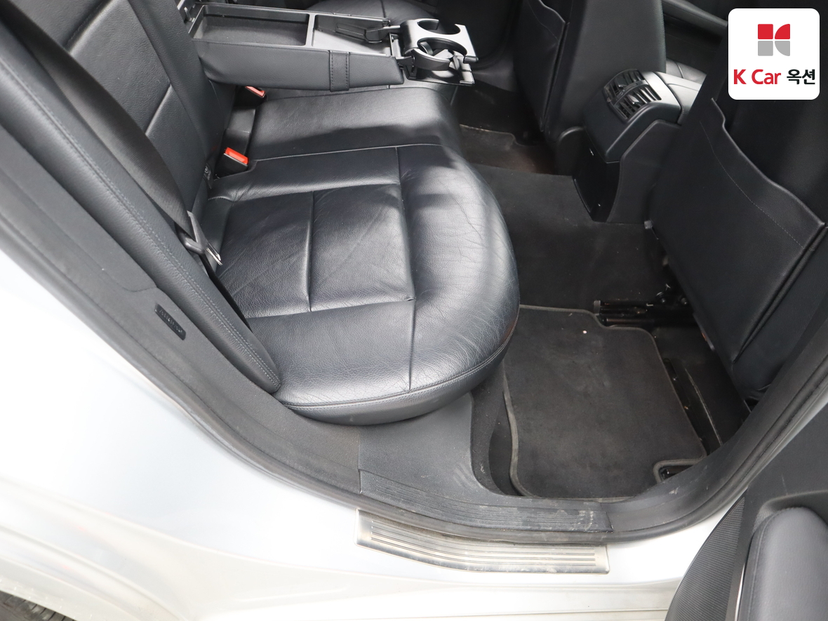 مرسيدس E-CLASS