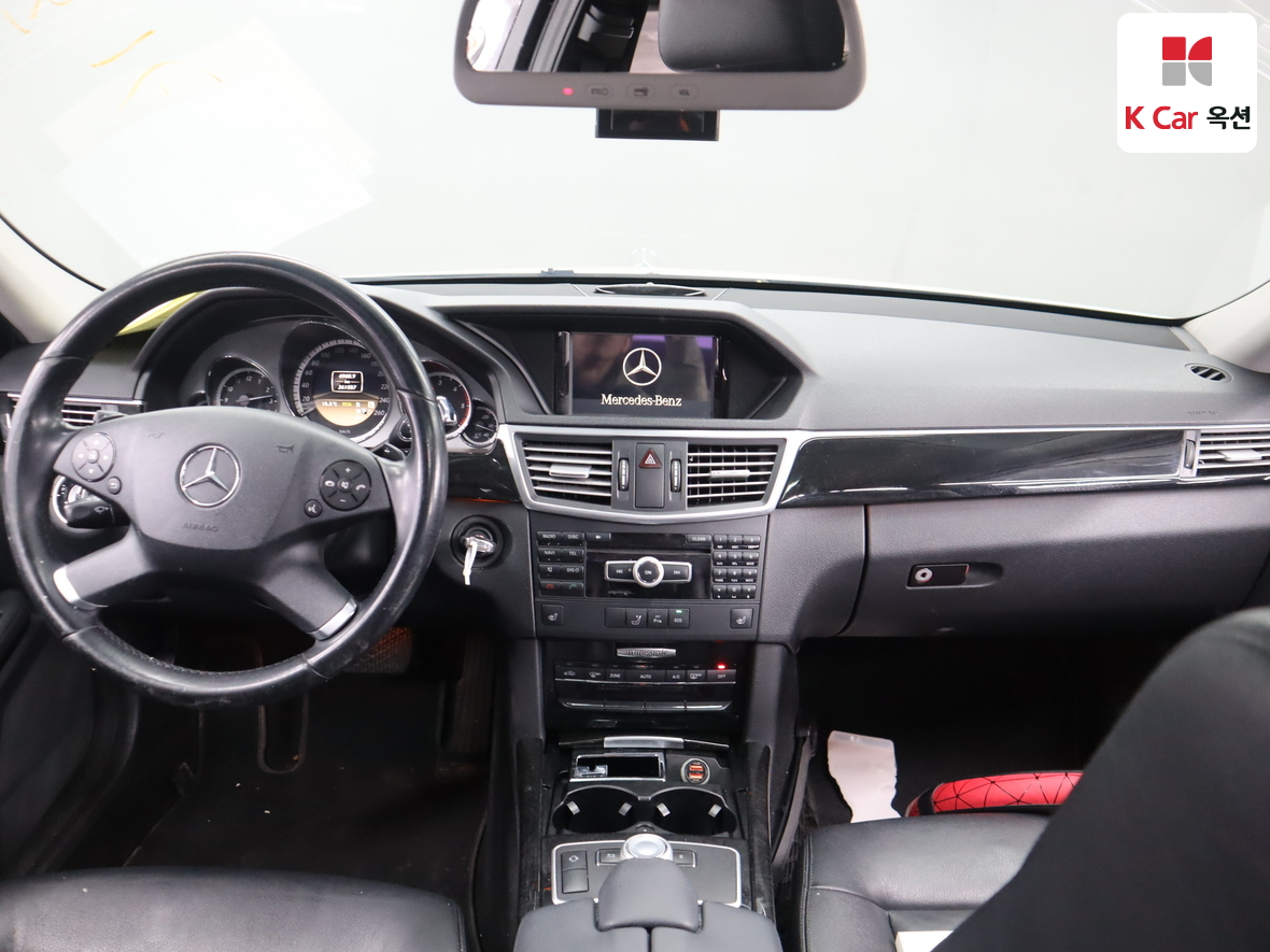 مرسيدس E-CLASS