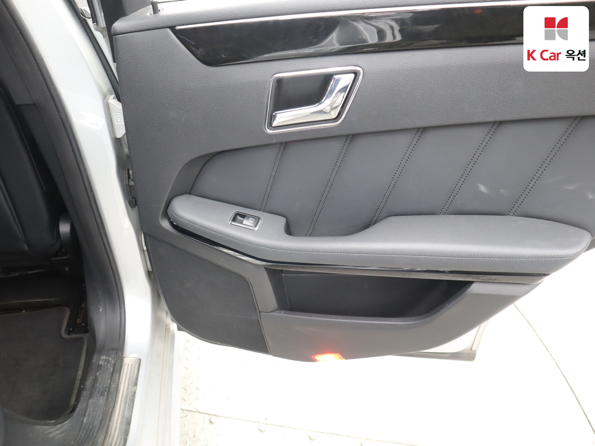 مرسيدس E-CLASS