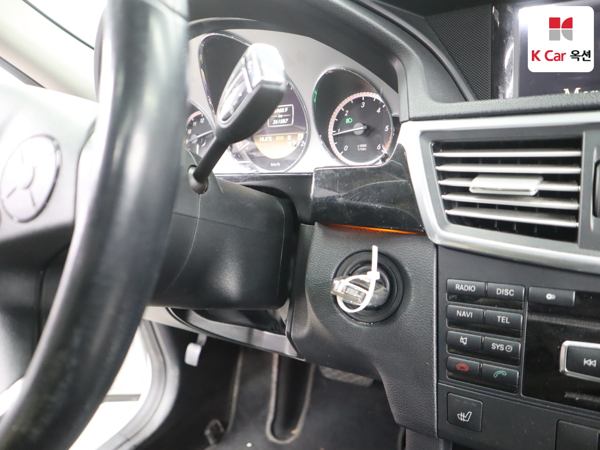 مرسيدس E-CLASS
