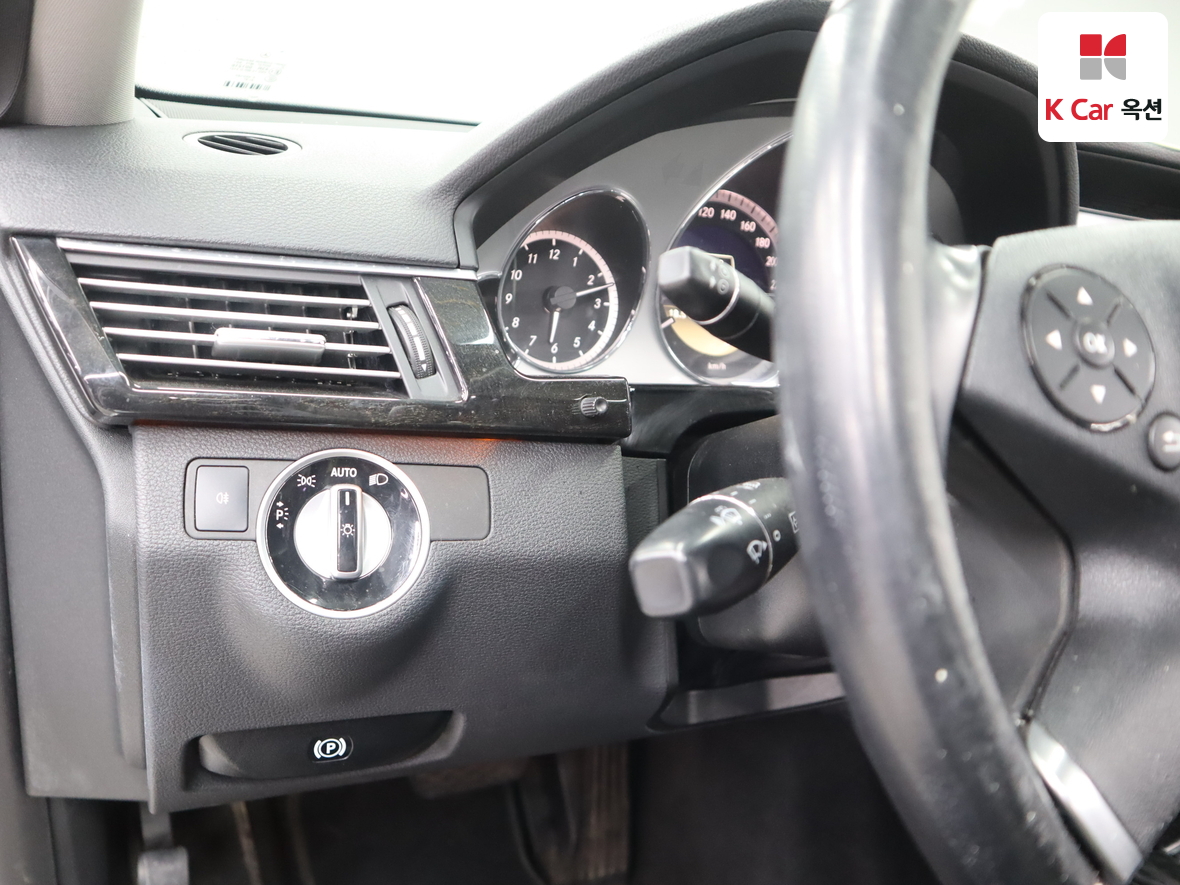 مرسيدس E-CLASS