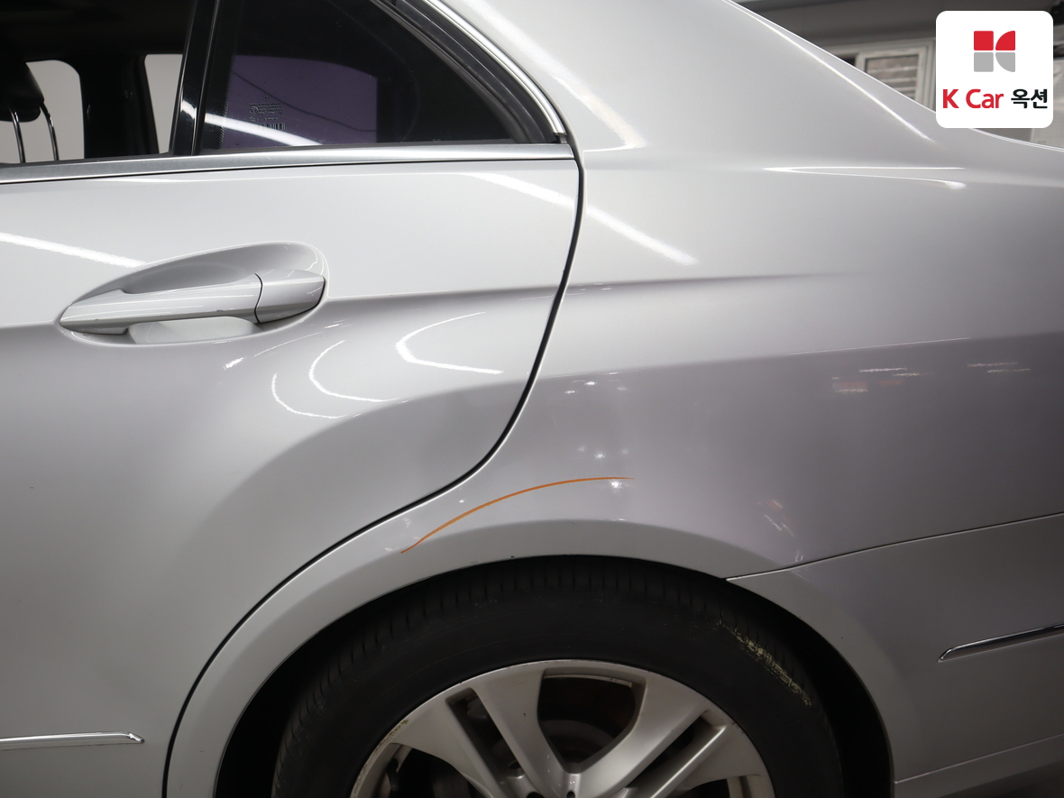مرسيدس E-CLASS