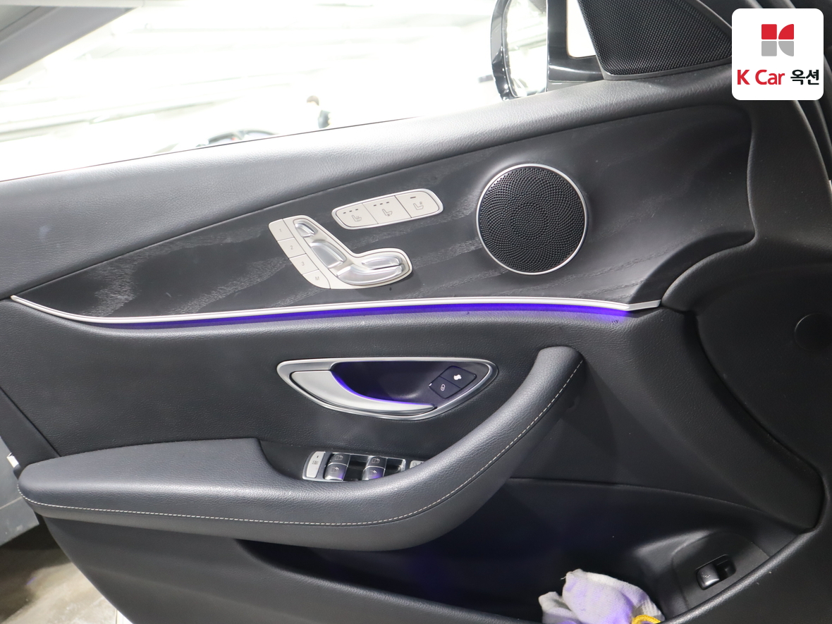 مرسيدس E-CLASS