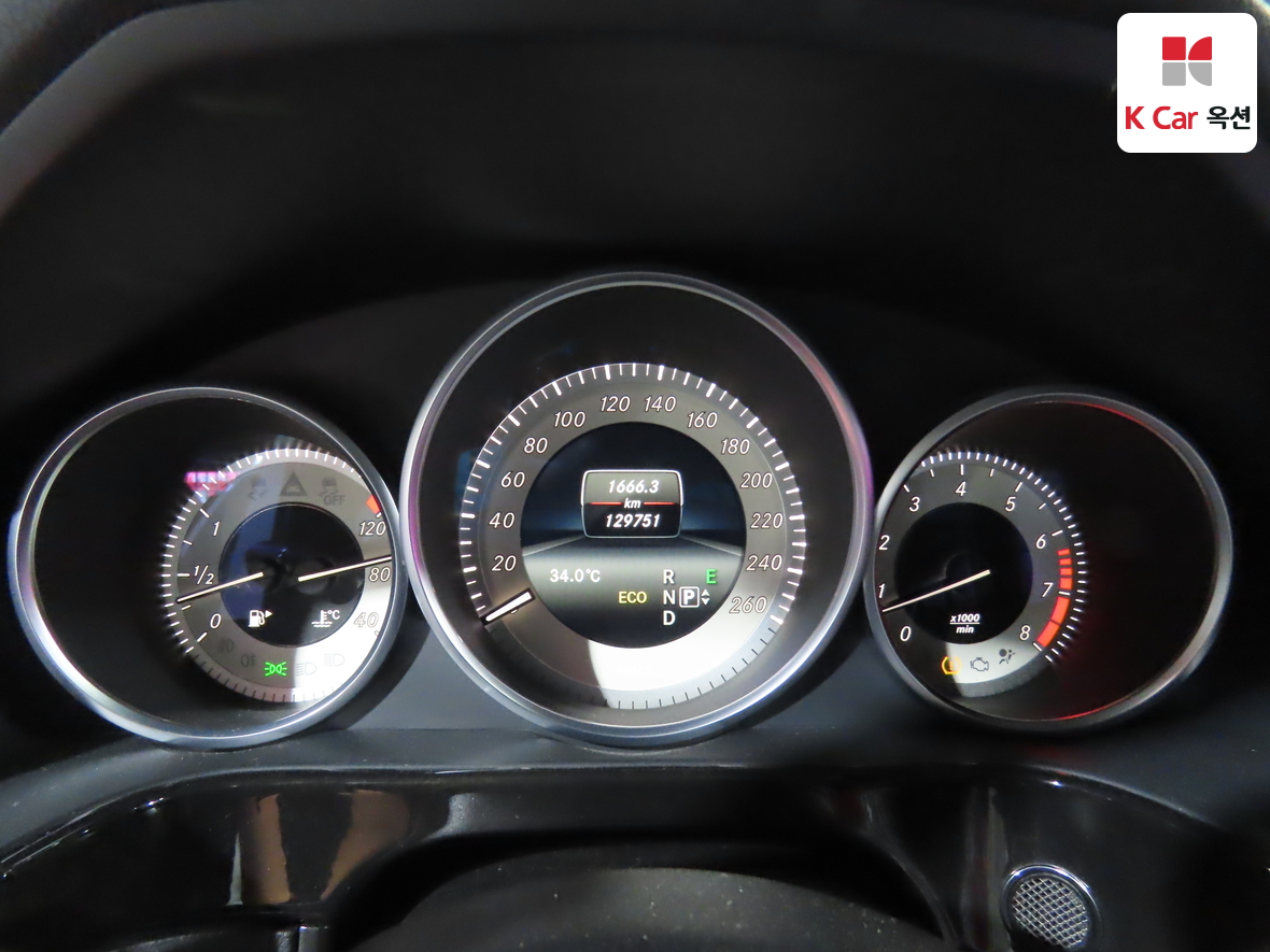 مرسيدس E-CLASS