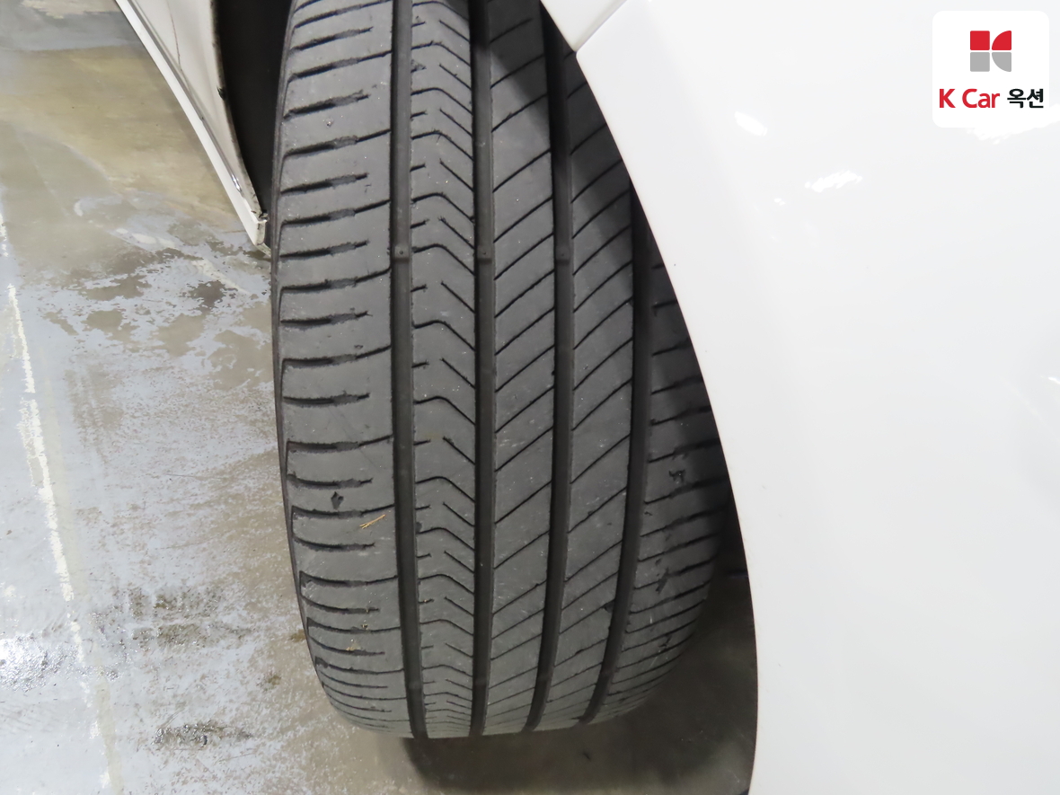 مرسيدس E-CLASS