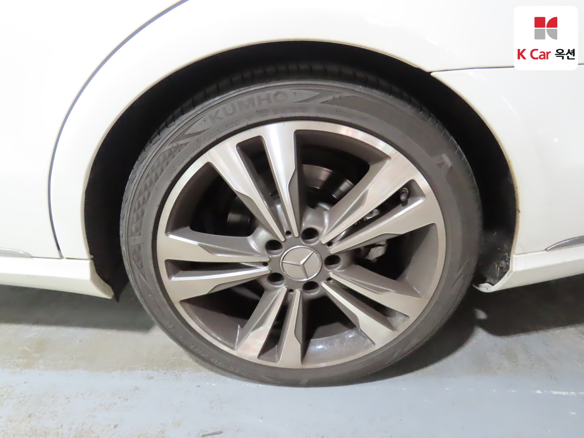 مرسيدس E-CLASS