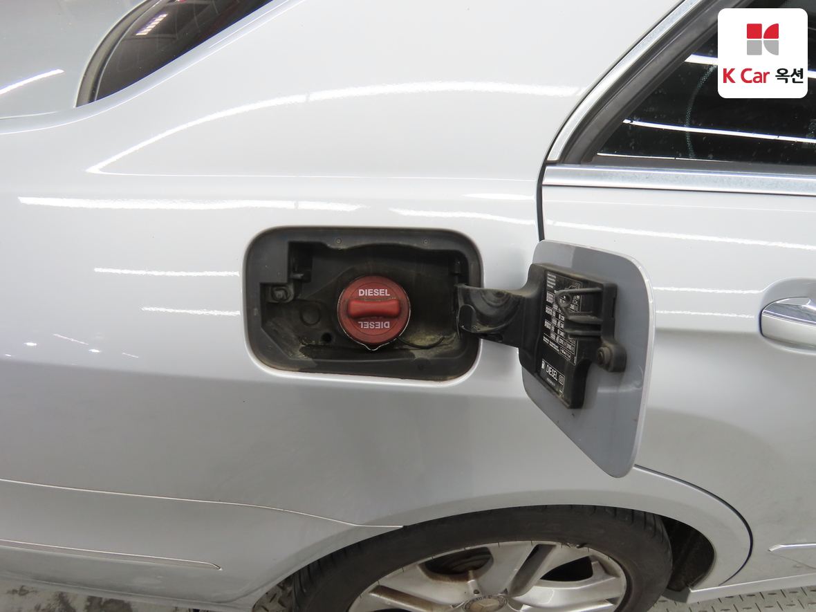 مرسيدس E-CLASS