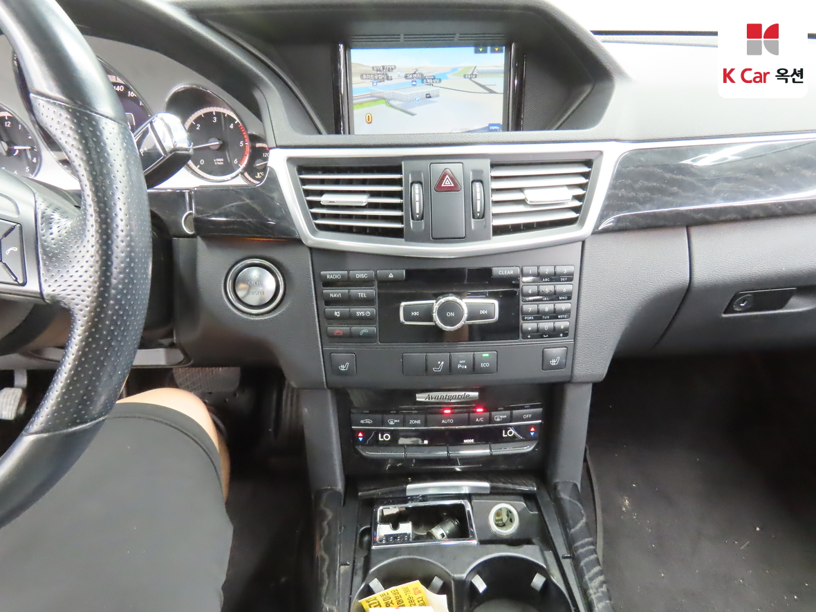 مرسيدس E-CLASS