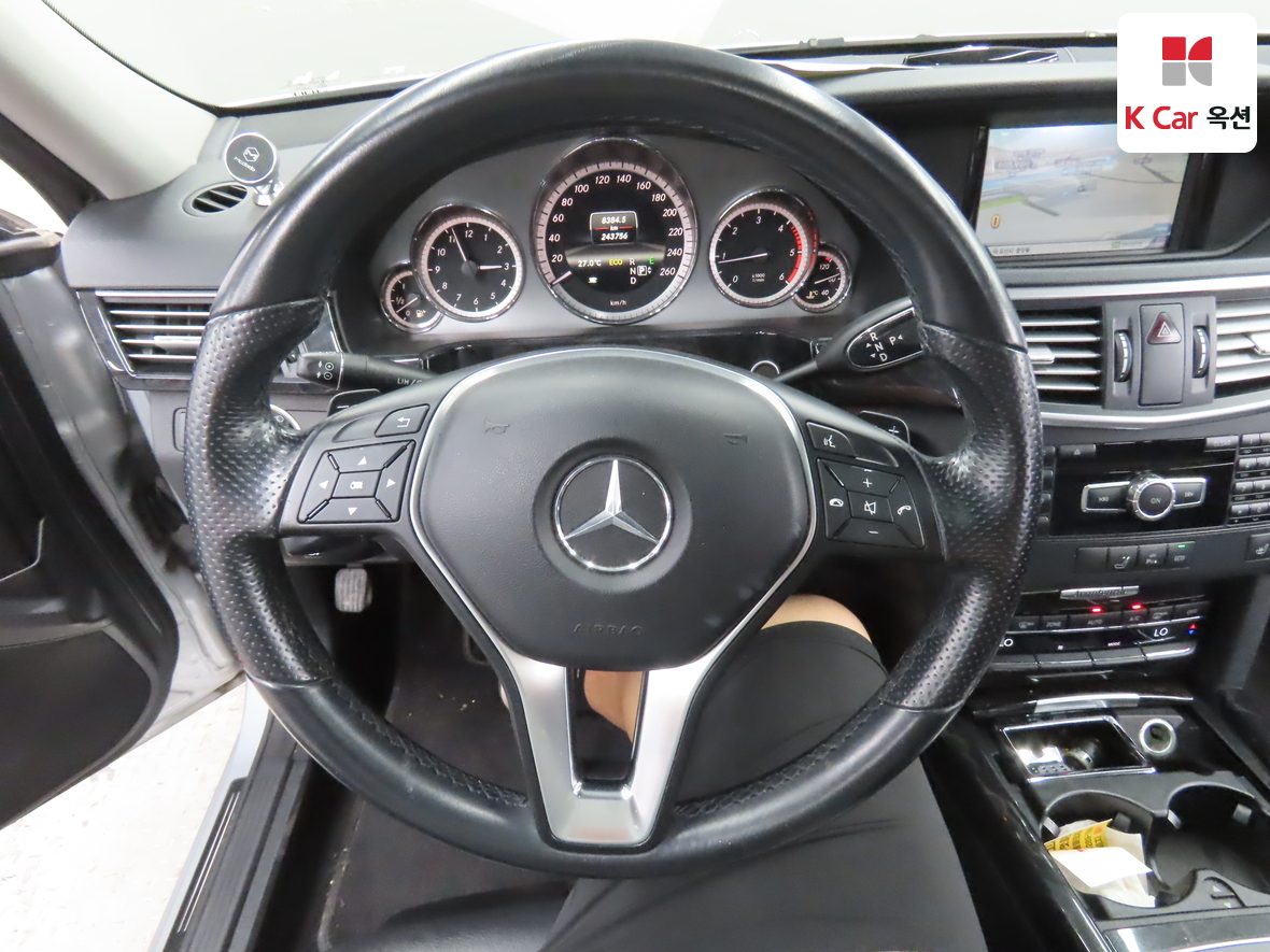 مرسيدس E-CLASS