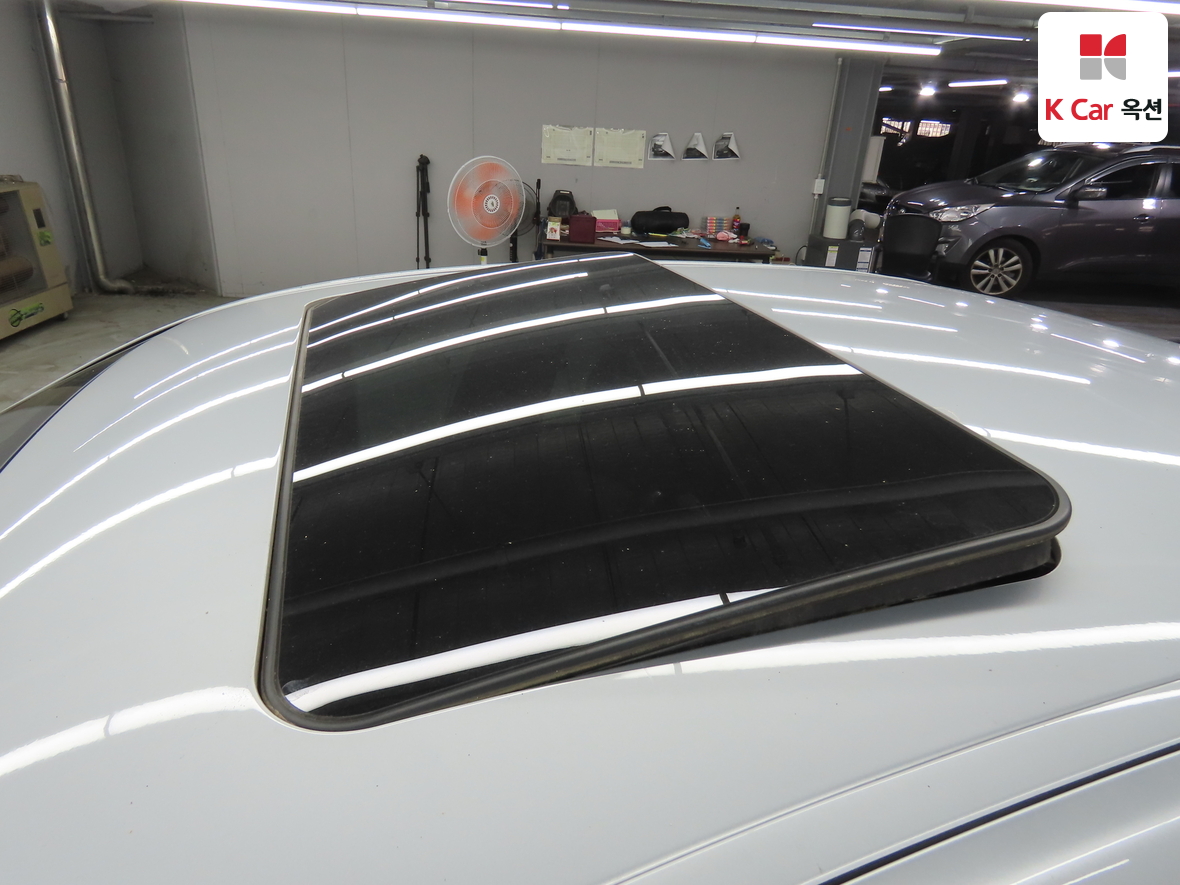 مرسيدس E-CLASS