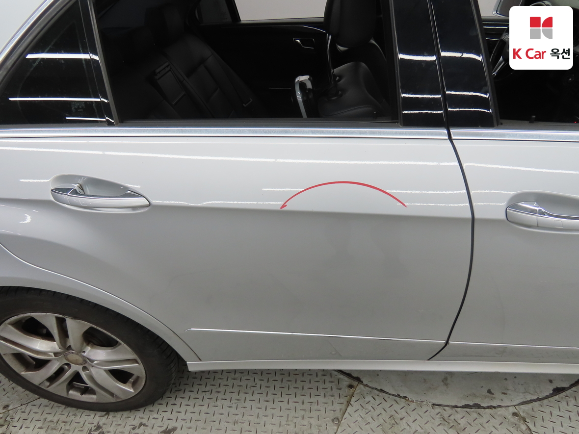 مرسيدس E-CLASS