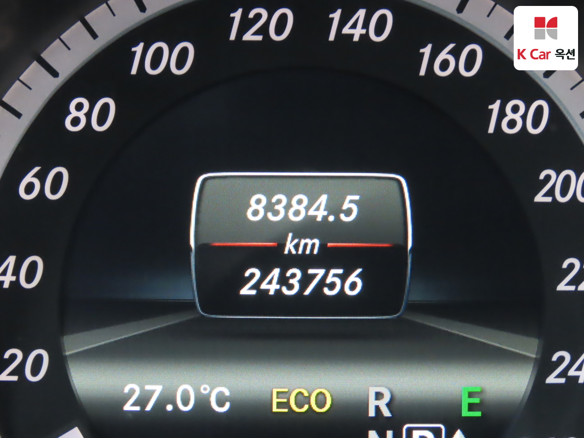 مرسيدس E-CLASS