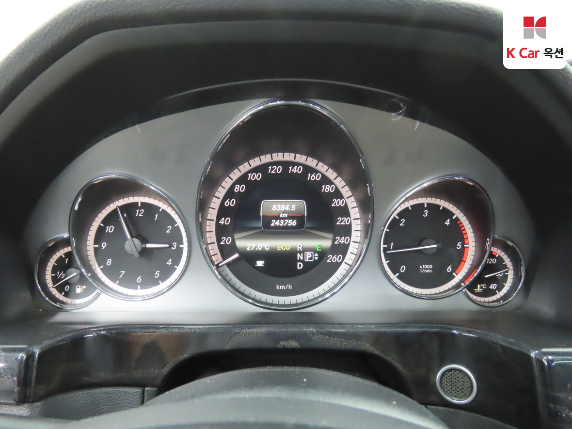مرسيدس E-CLASS