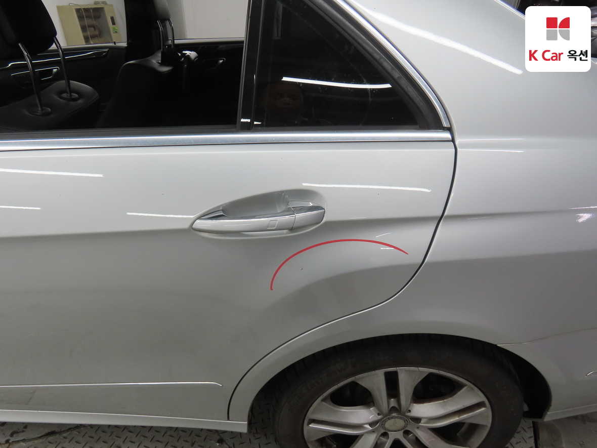 مرسيدس E-CLASS