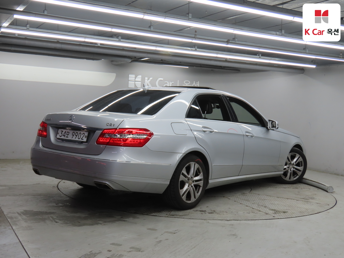 مرسيدس E-CLASS