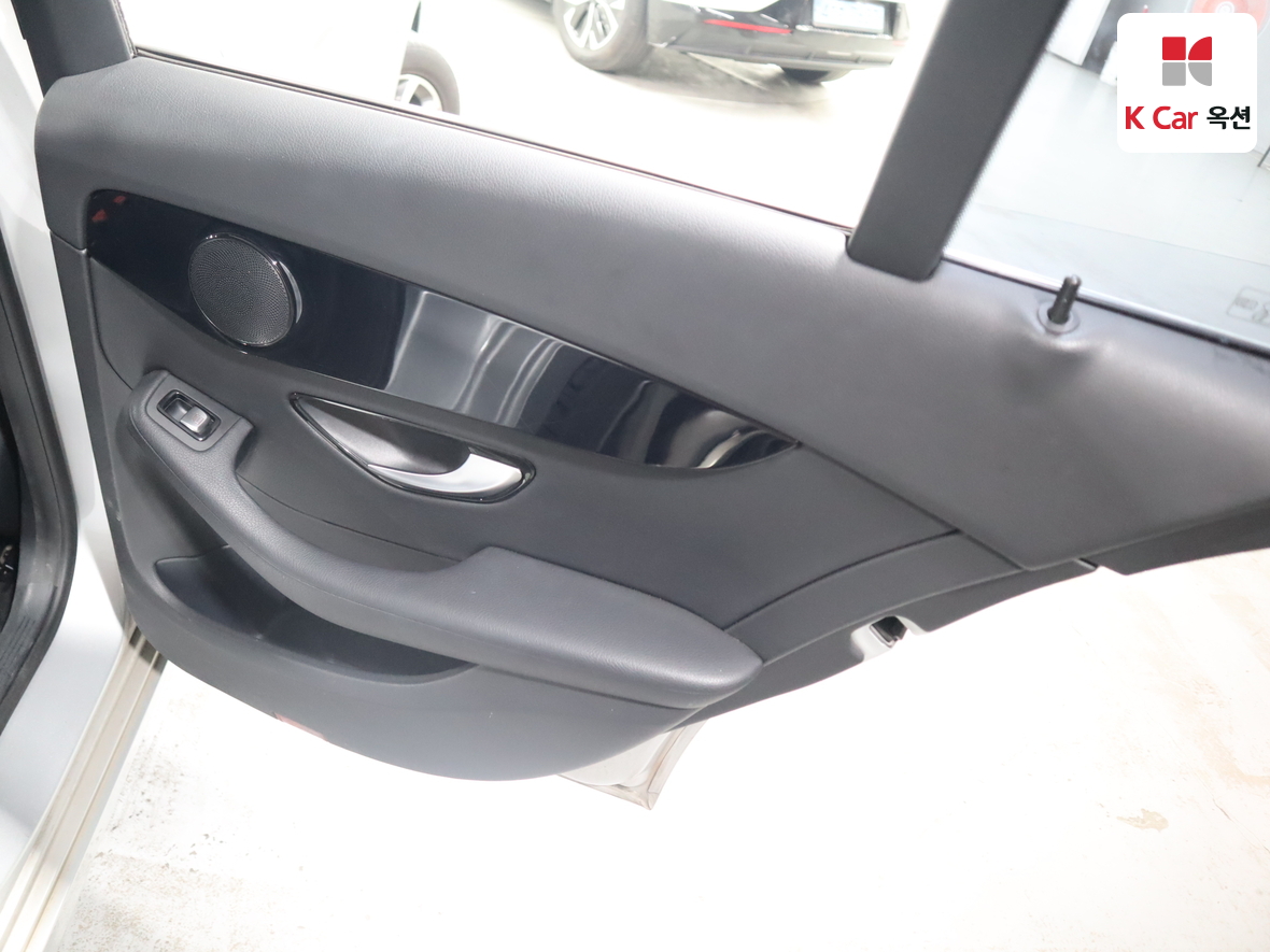 مرسيدس C-CLASS