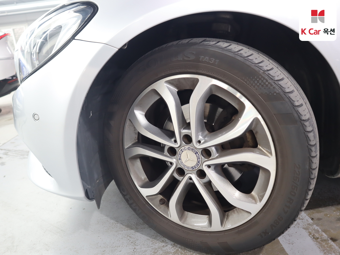 مرسيدس C-CLASS