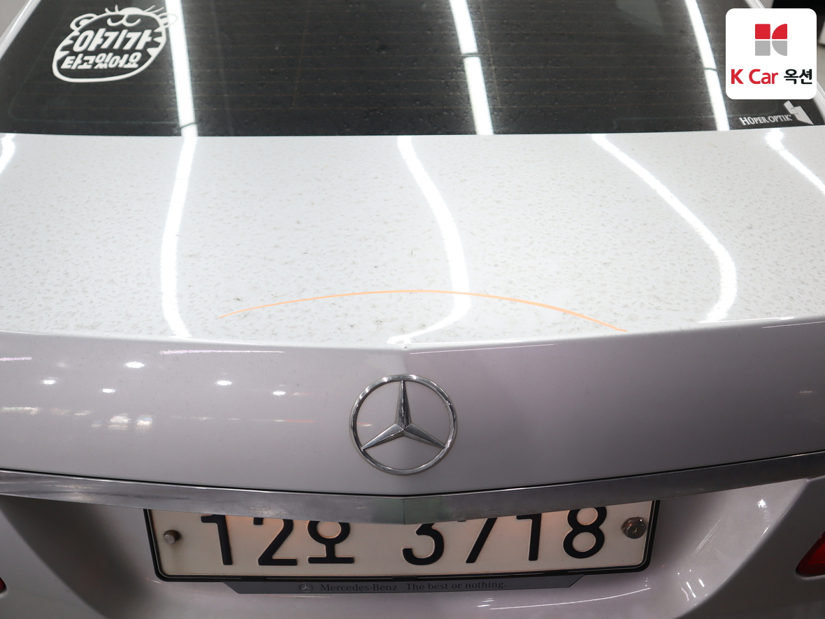 مرسيدس E-CLASS