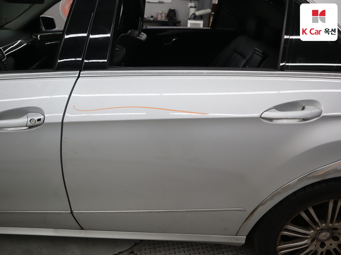 مرسيدس E-CLASS